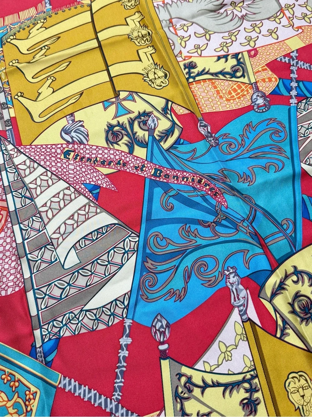 J McLaughlin Silk Scarf Étendards et Bannières Medieval Heraldry Lions European